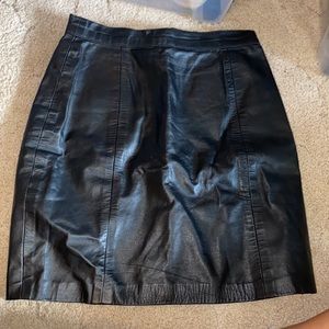 Wilson leather skirt vintage size 8 petite